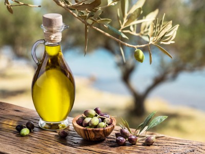 Свойства оливкового масла против старения